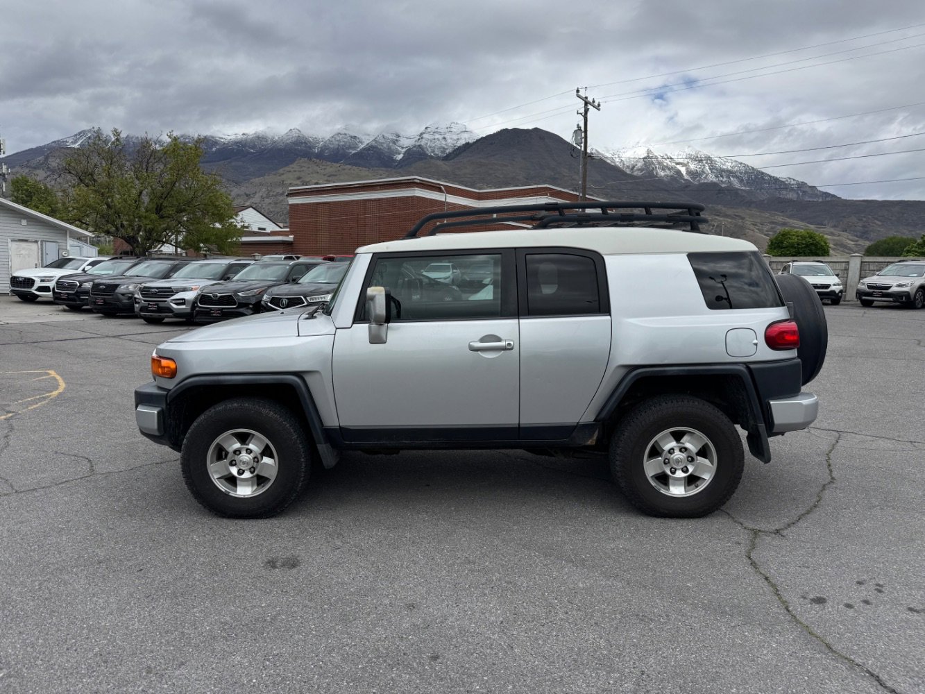 Used 2008 Toyota FJ Cruiser 4WD image 2