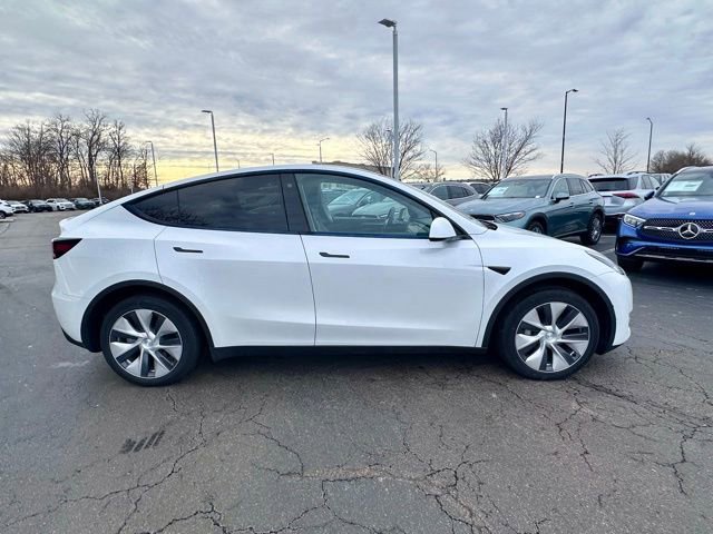 Used 2023 Tesla Model Y Long Range image 13