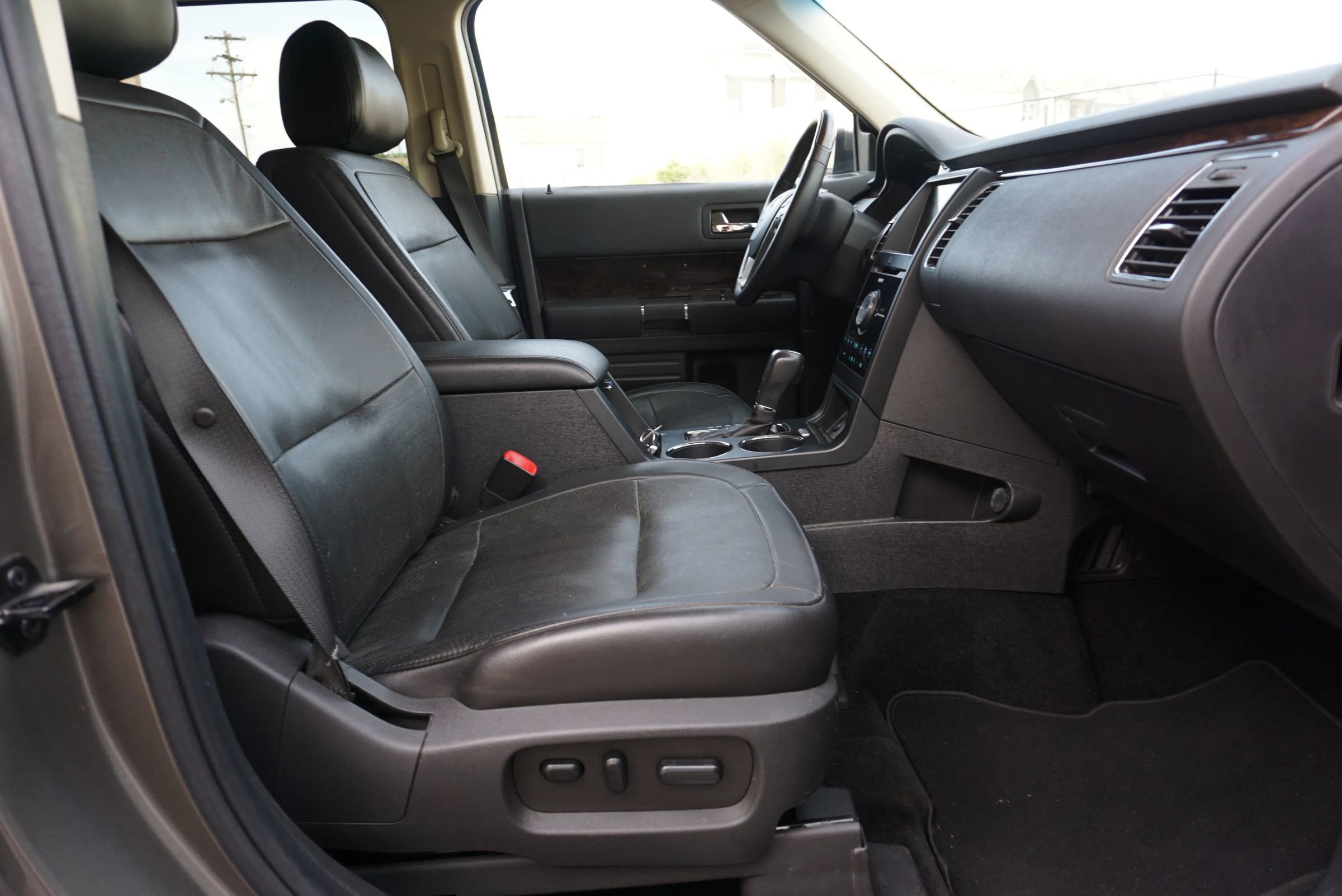 Used 2014 Ford Flex Limited w/ Equipment Group 301A FWD image 17