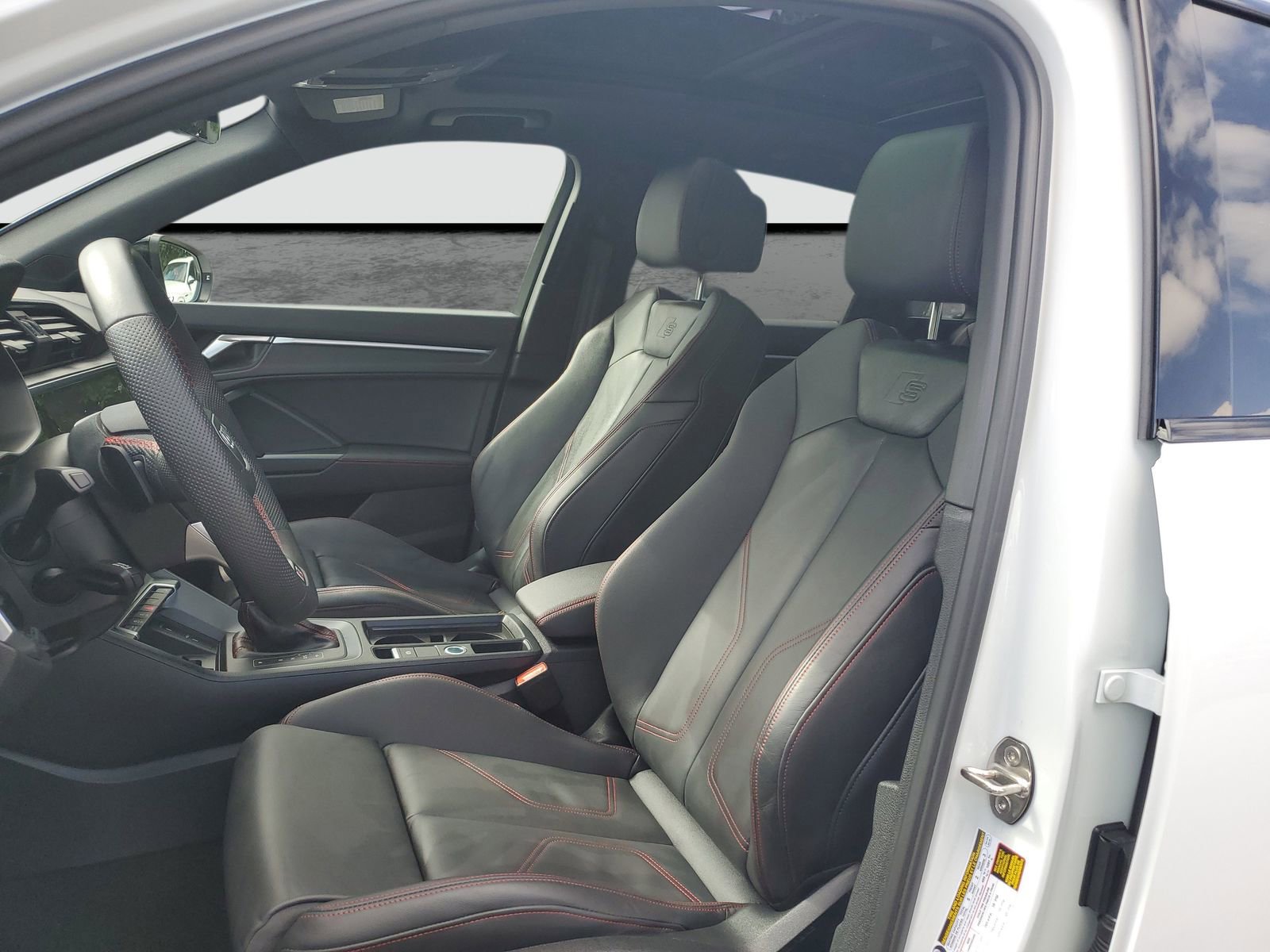 Used 2025 Audi Q3 2.0T Premium Plus w/ Premium Plus Package AWD/4WD image 19