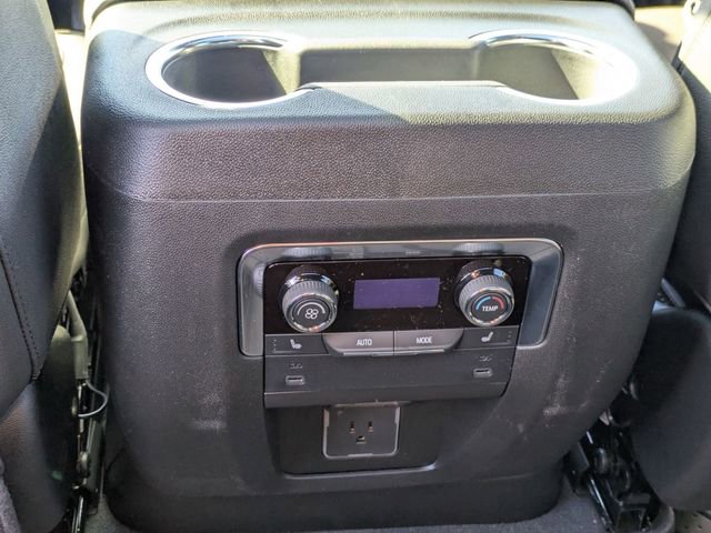 New 2026 Chevrolet Suburban High Country image 32