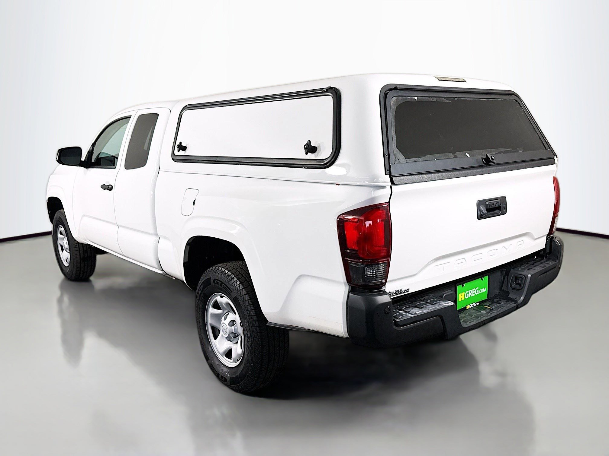 Used 2019 Toyota Tacoma SR image 7