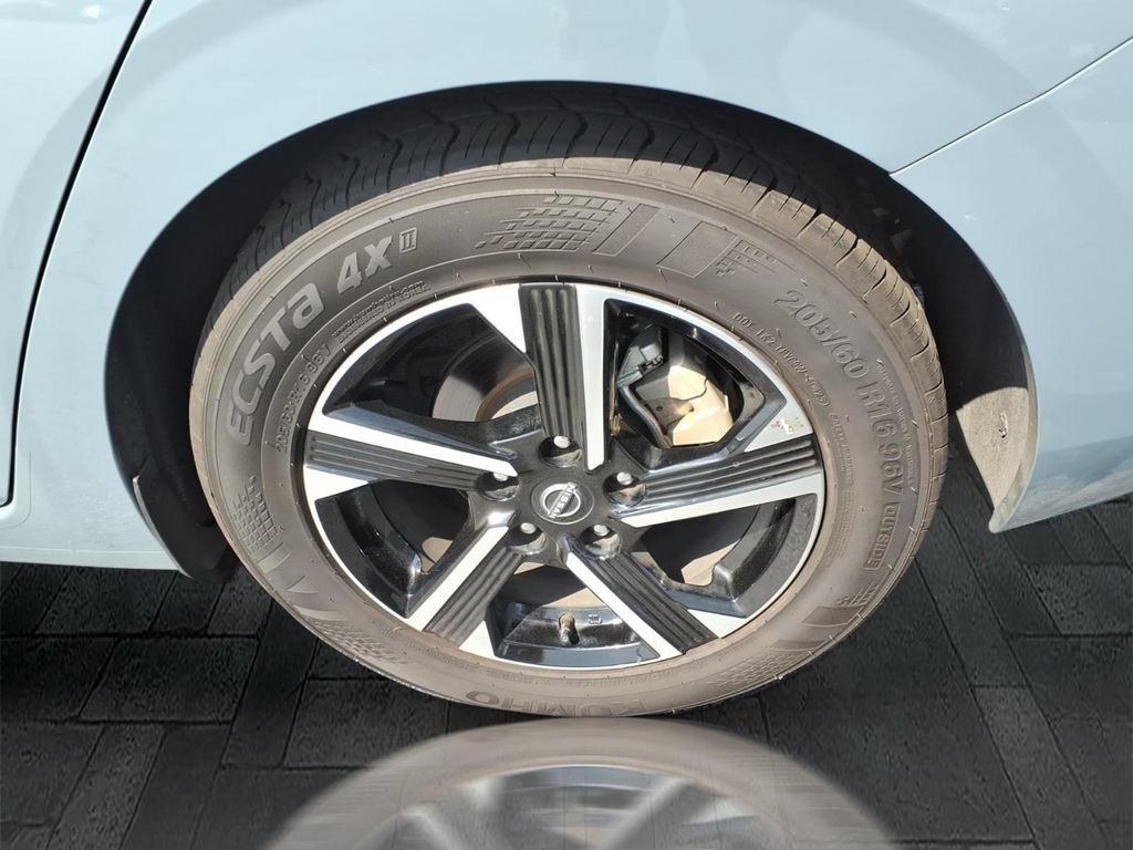 Used 2024 Nissan Sentra SV FWD image 11