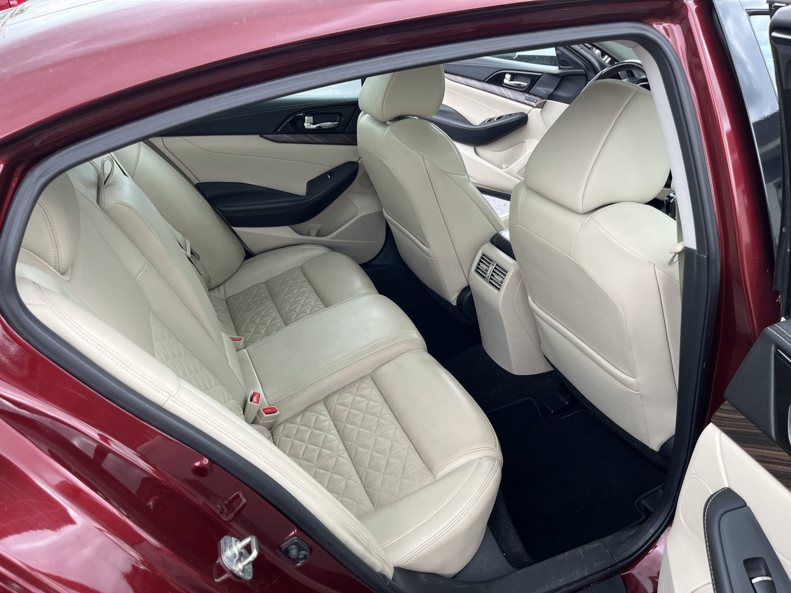 Used 2016 Nissan Maxima Platinum FWD image 25