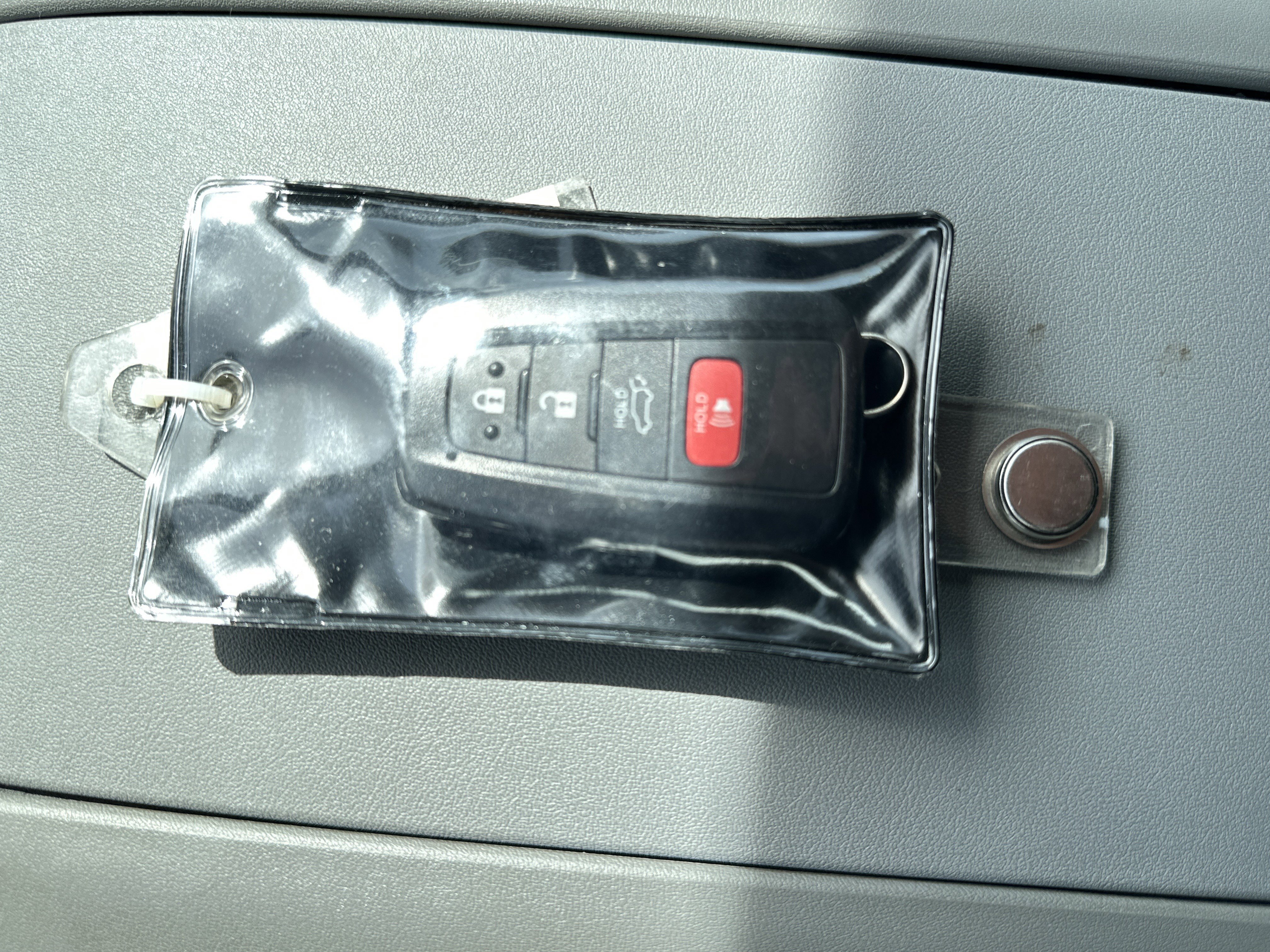 Used 2022 Toyota Highlander LE image 35