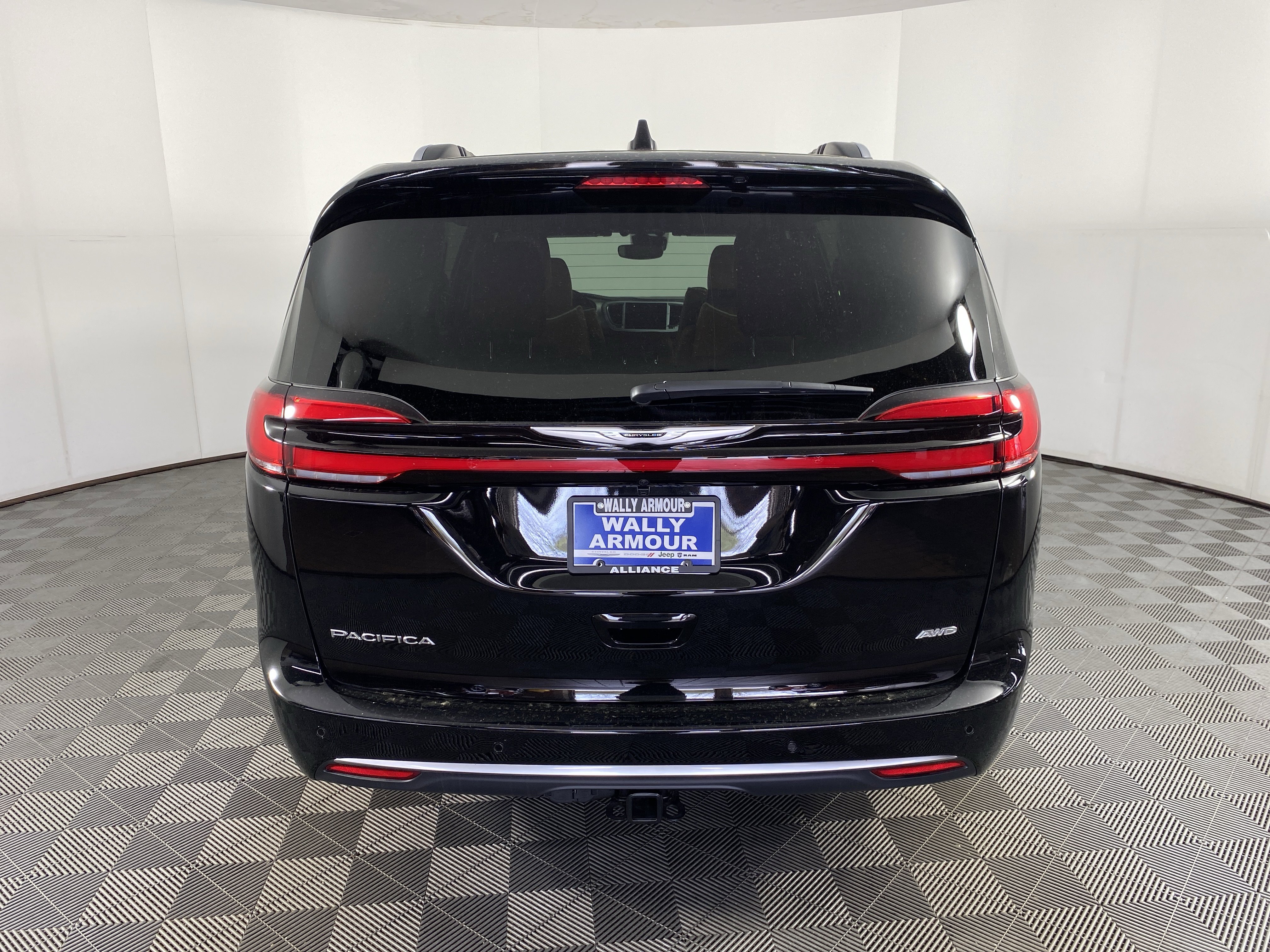 New 2026 Chrysler Pacifica Pinnacle AWD/4WD image 8