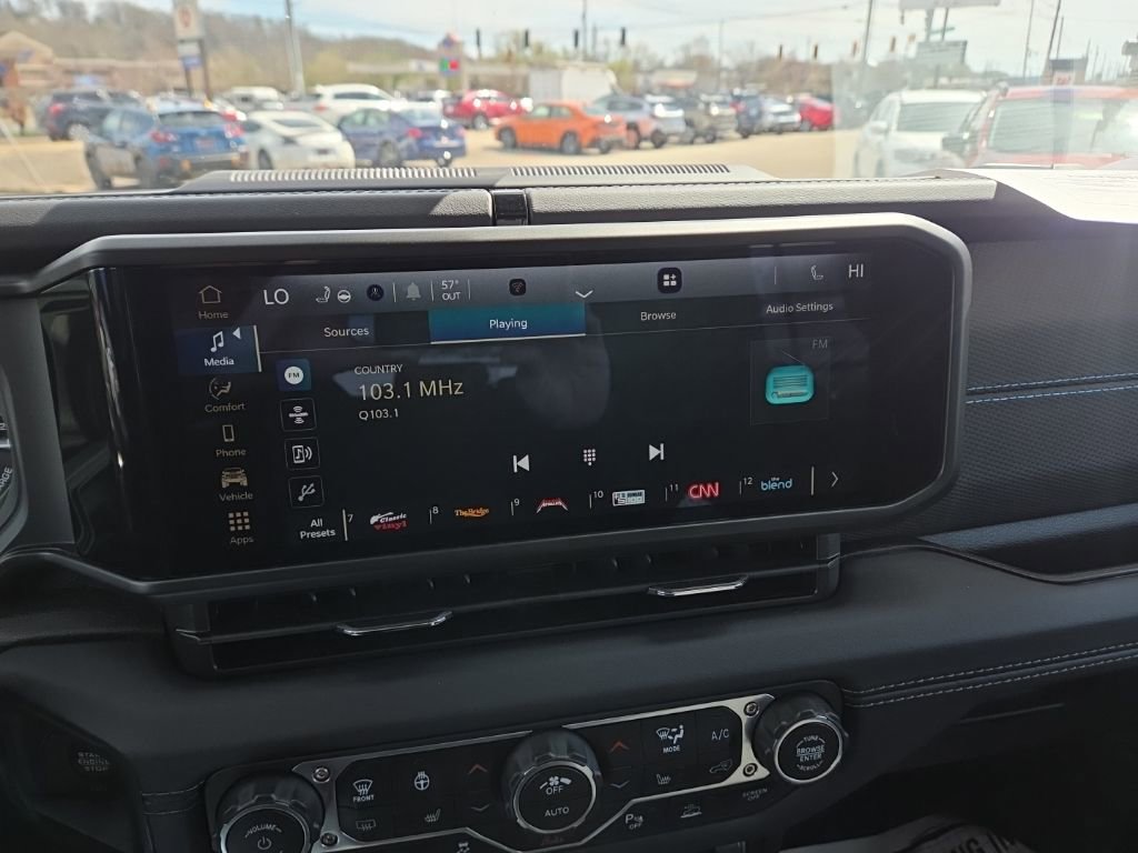 Used 2025 Jeep Wrangler Unlimited Rubicon 4xe image 31