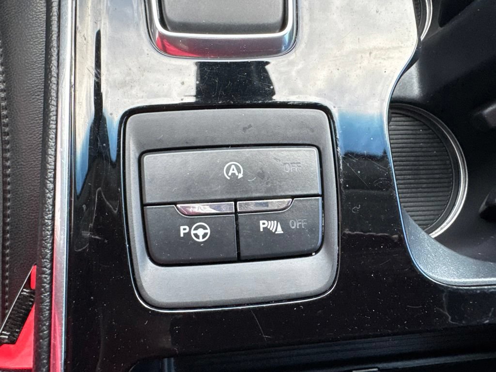 Used 2019 Ford Edge Titanium w/ Equipment Group 301A FWD image 30