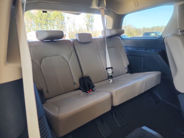 Used 2024 Ford Expedition Limited image 35