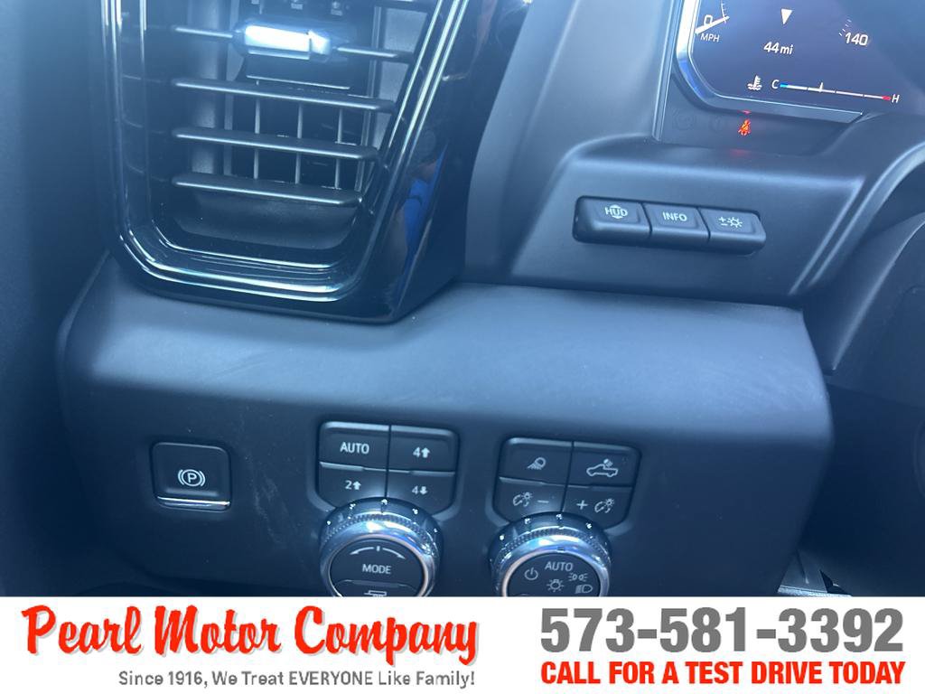 New 2026 GMC Sierra 1500 AT4 w/ AT4 Premium Package AWD/4WD image 15