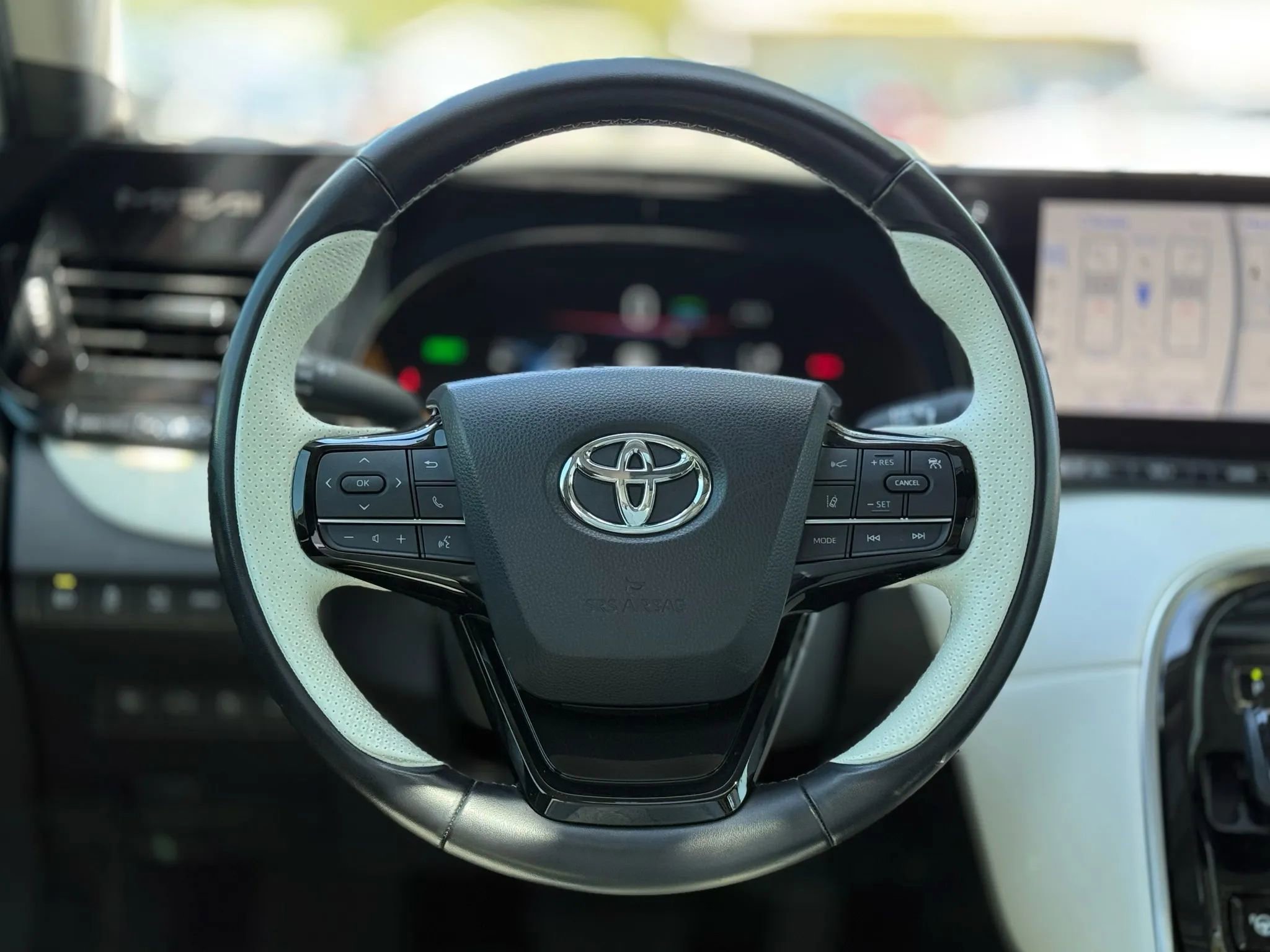 Used 2022 Toyota Mirai Limited Sedan 4D image 26