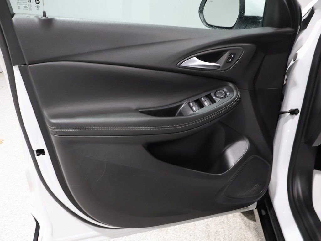 Used 2024 Buick Encore GX Sport Touring image 13