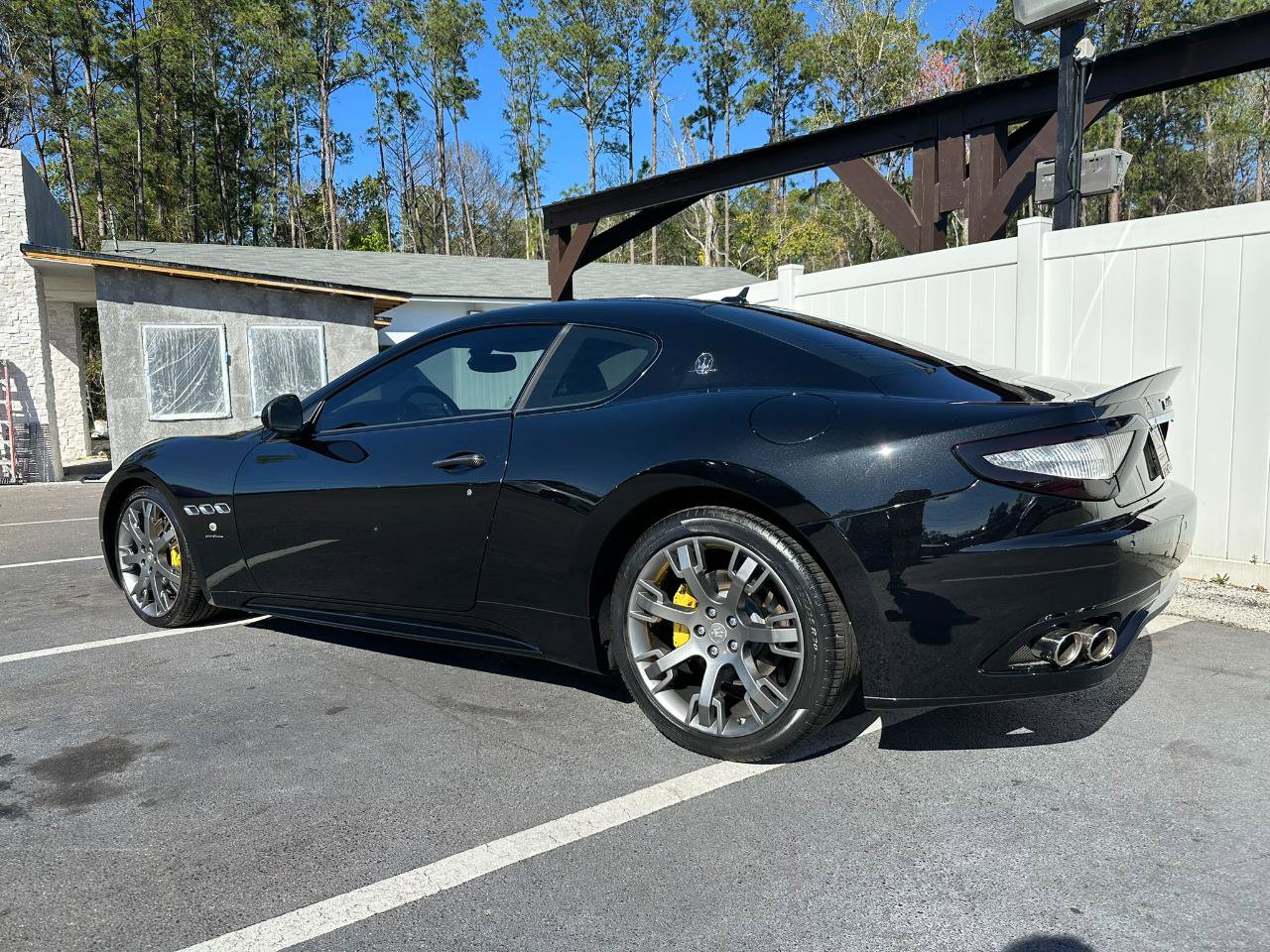 Used 2011 Maserati GranTurismo S RWD image 3