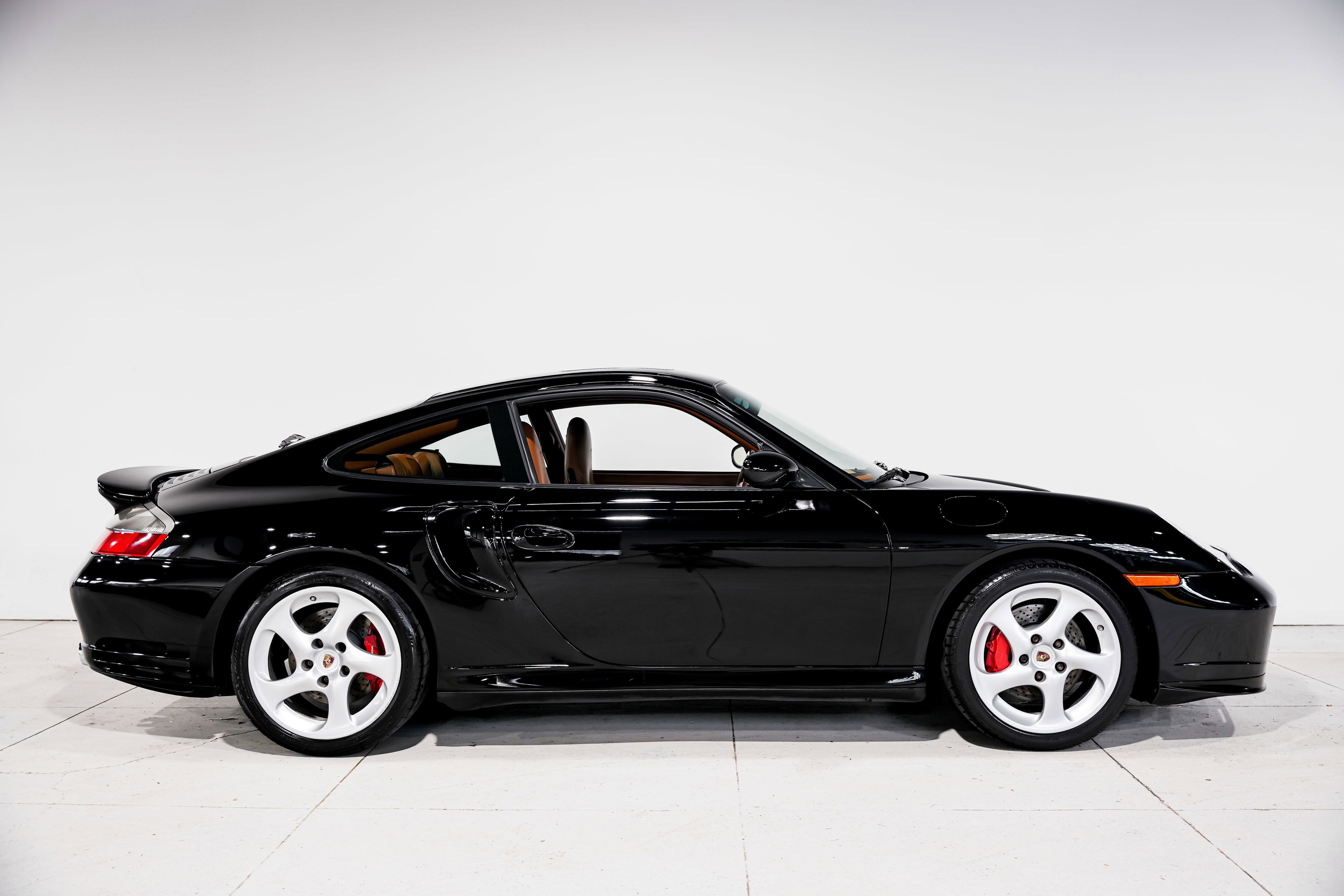 Used 2003 Porsche 911 Turbo image 2