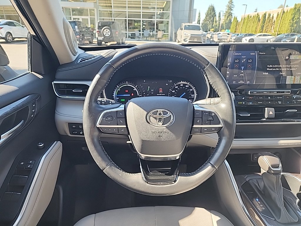 Used 2021 Toyota Highlander Platinum AWD/4WD image 24
