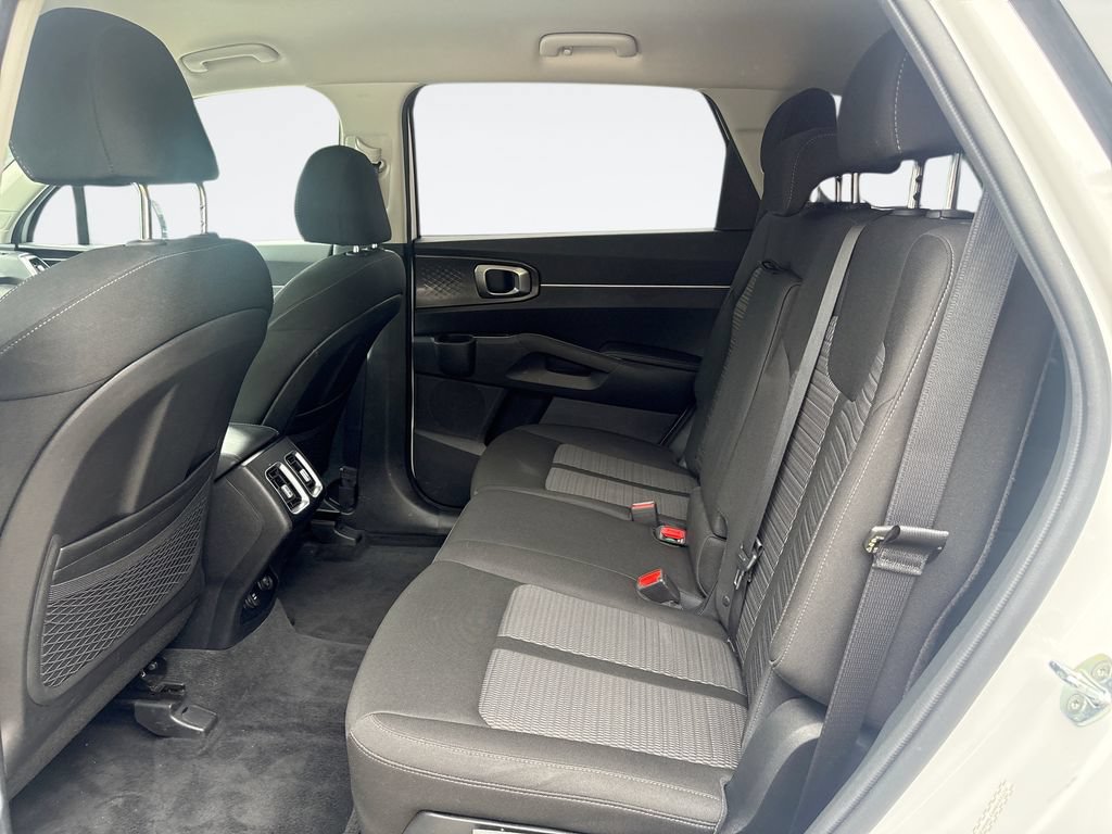 Used 2022 Kia Sorento LX AWD/4WD image 24