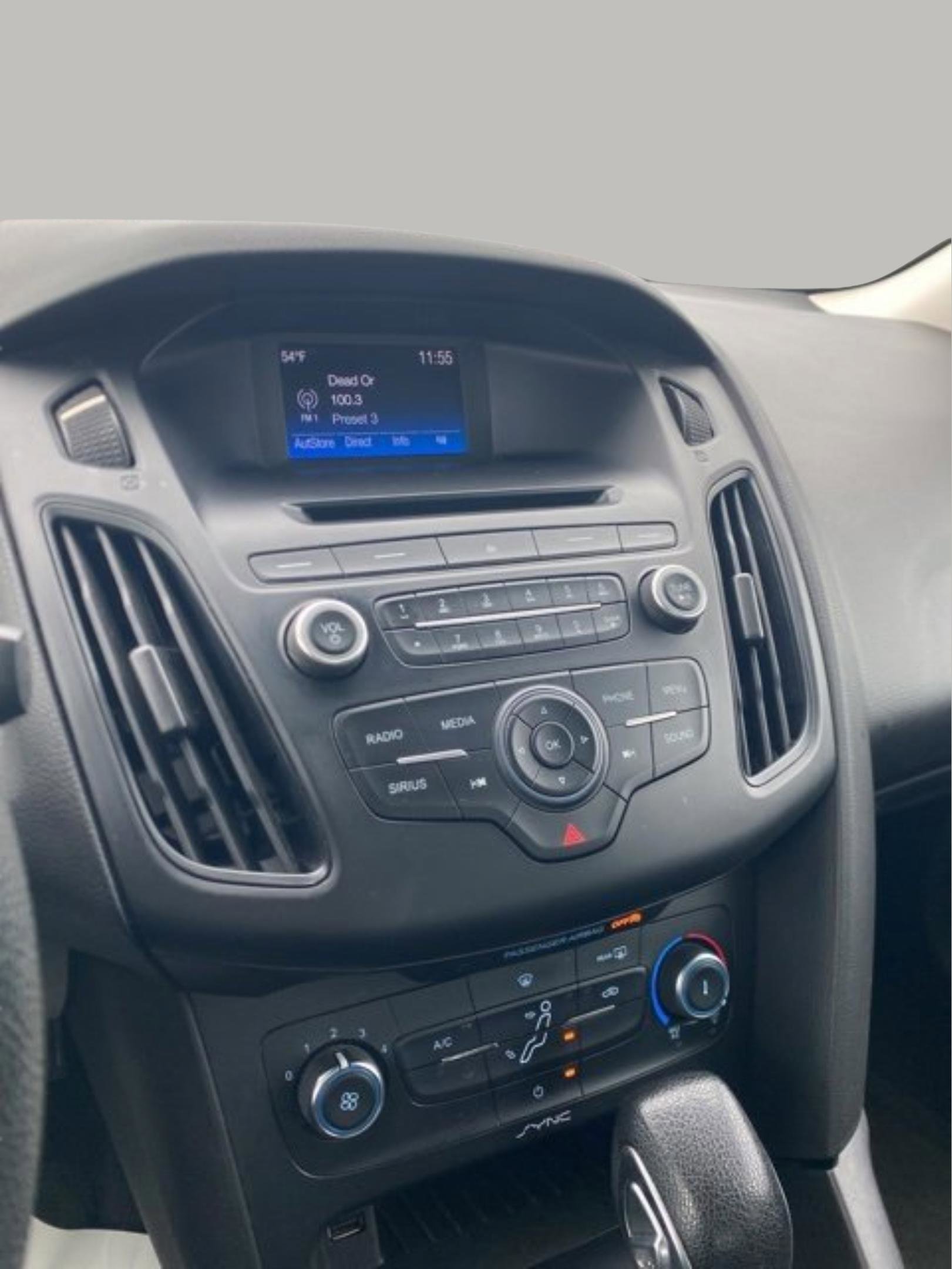 Used 2017 Ford Focus SE image 24