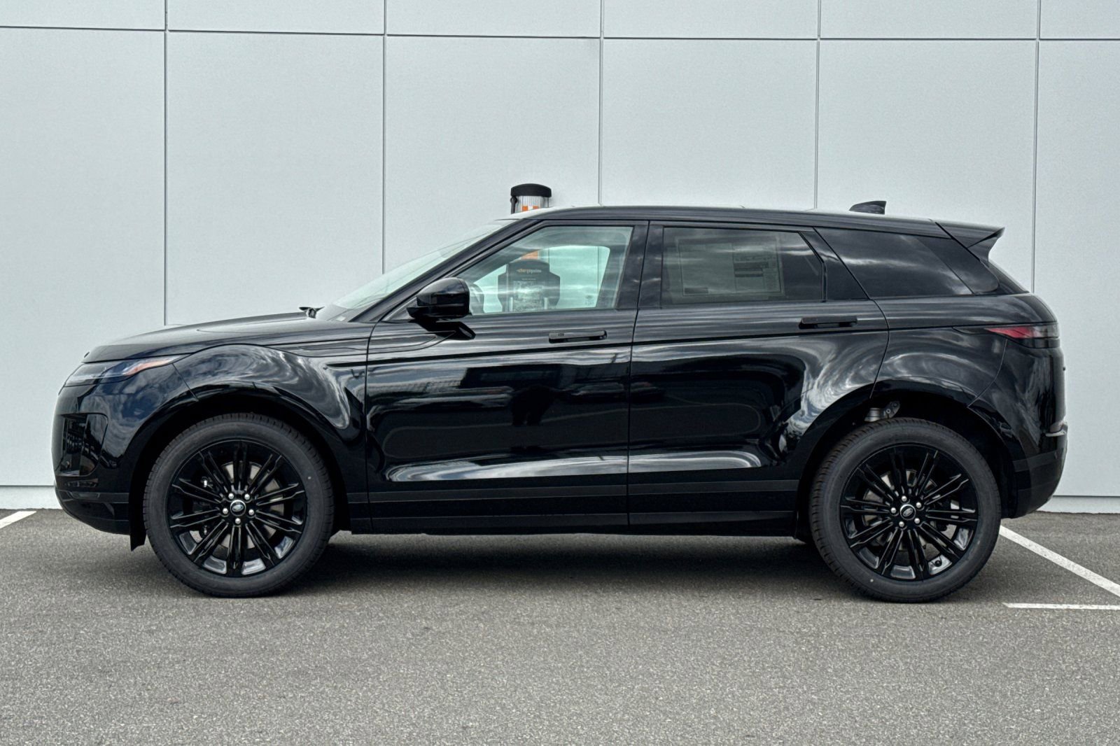 New 2026 Land Rover Range Rover Evoque S AWD/4WD image 2
