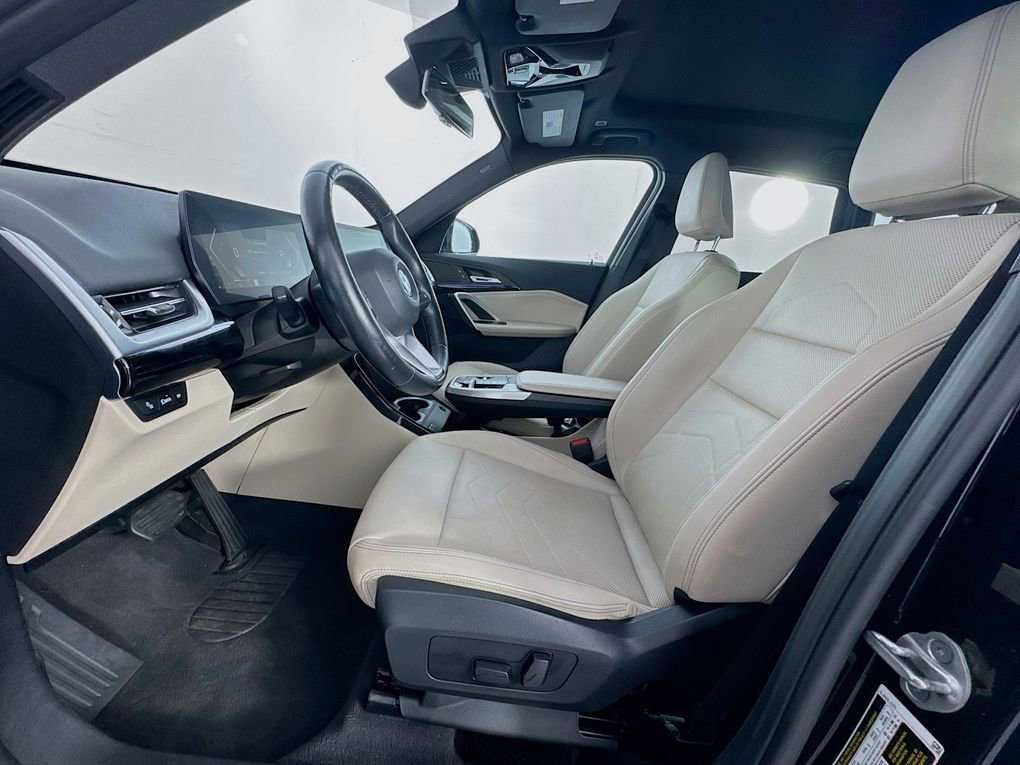 Used 2023 BMW X1 xDrive28i AWD/4WD image 12