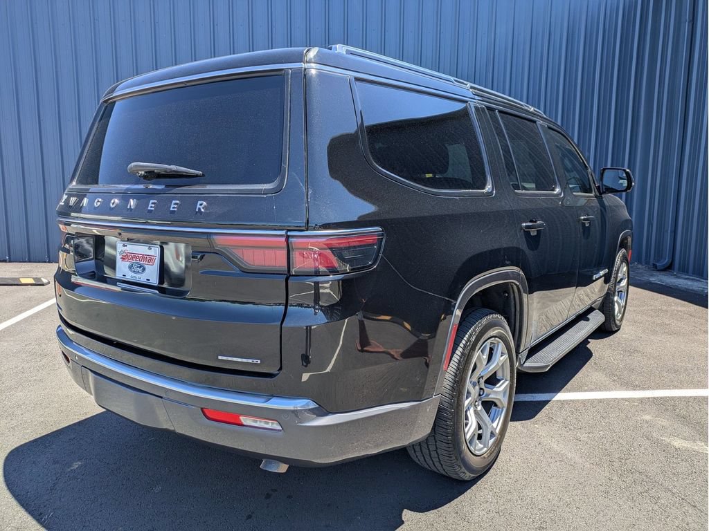 Used 2022 Jeep Wagoneer Series II AWD/4WD image 5