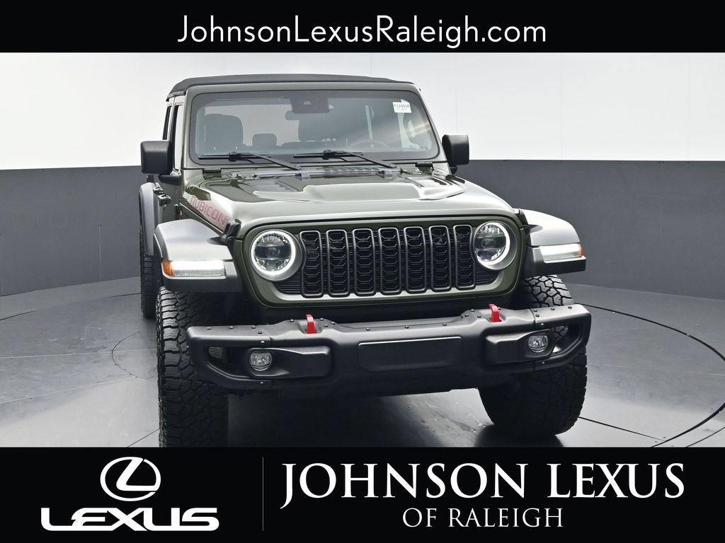 Used 2024 Jeep Gladiator Rubicon w/ Convenience Group AWD/4WD image 4