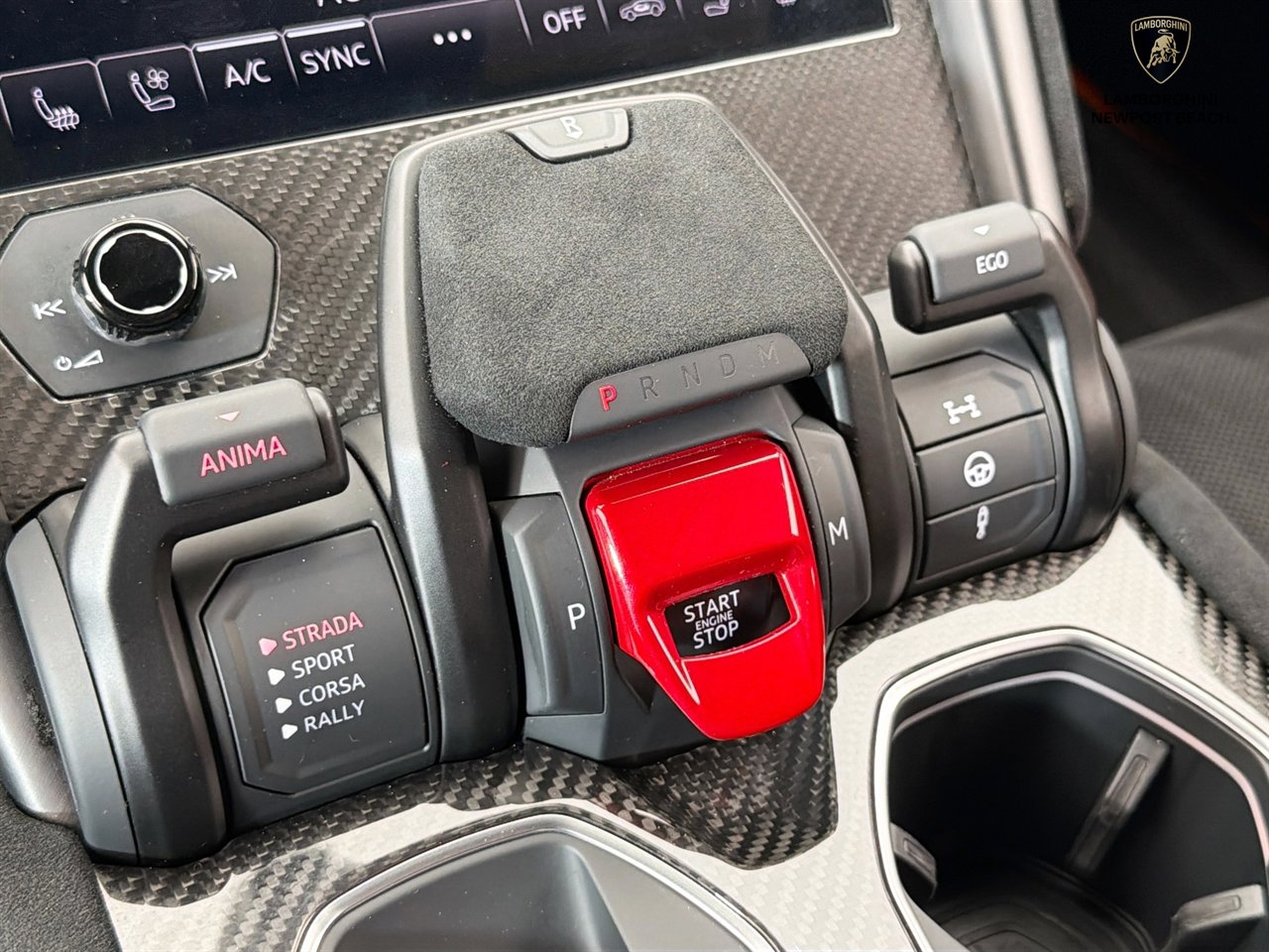 Used 2023 Lamborghini Urus Performante AWD/4WD image 17