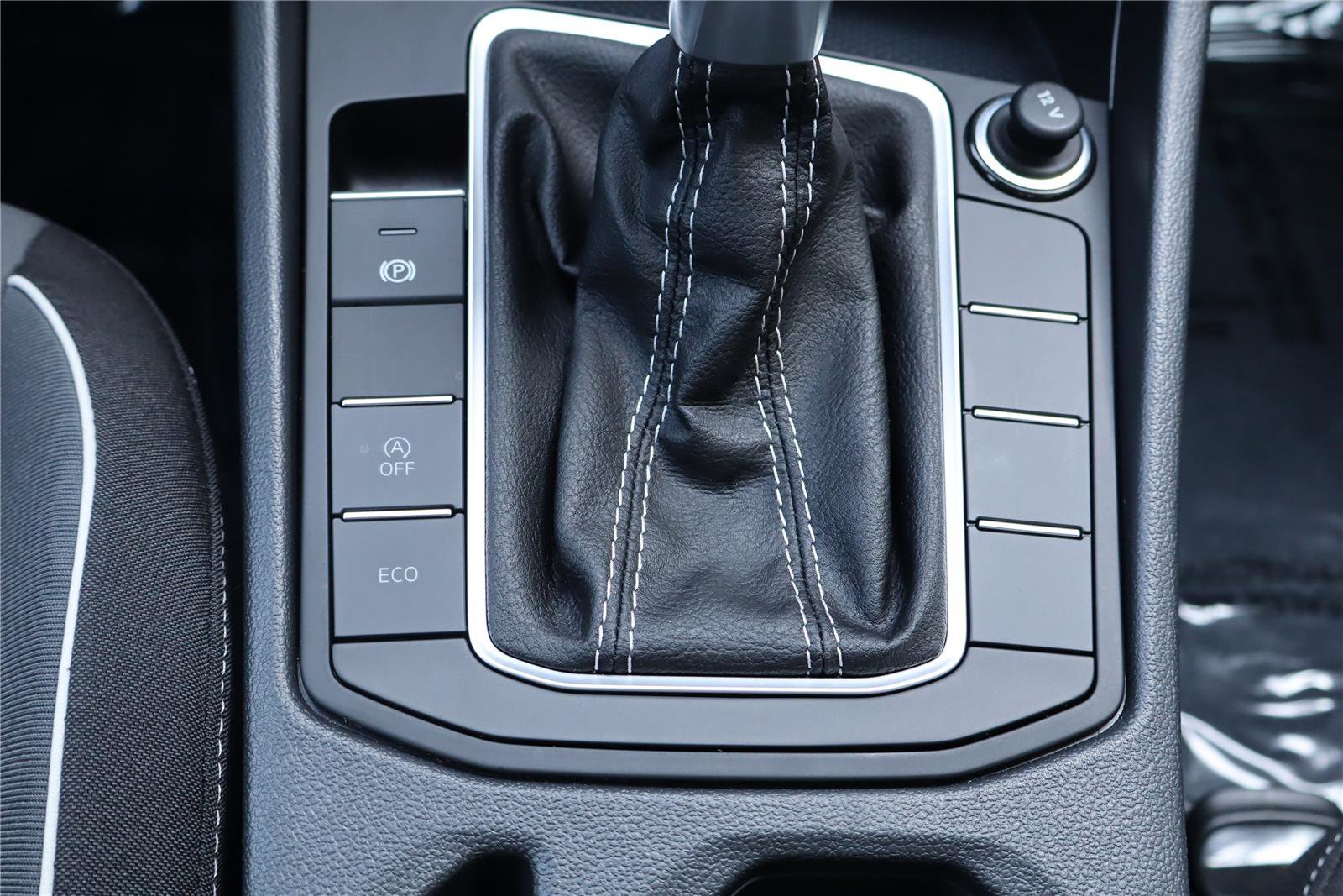 Used 2025 Volkswagen Jetta Sport image 23