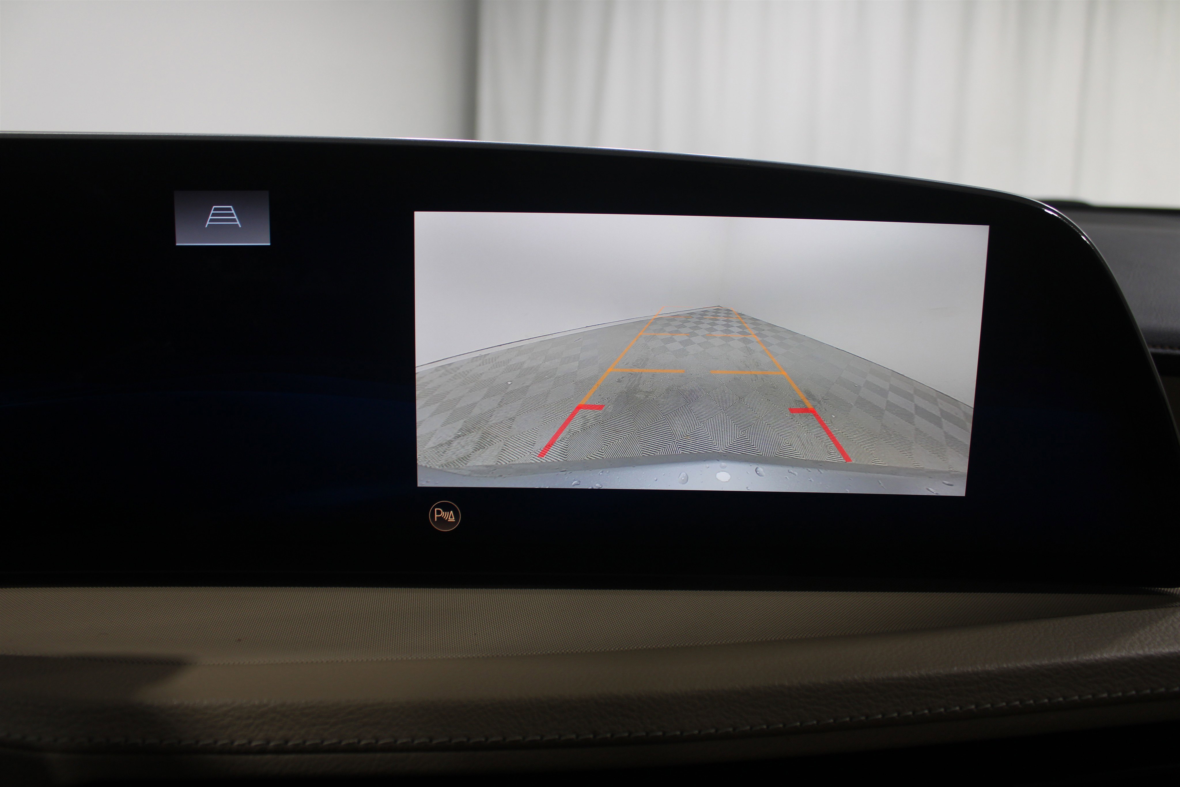 Used 2024 Cadillac XT4 Luxury w/ Cold Weather Package image 15