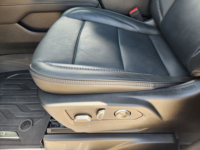 Used 2025 GMC Yukon Denali w/ Sun & Power Step Package AWD/4WD image 24