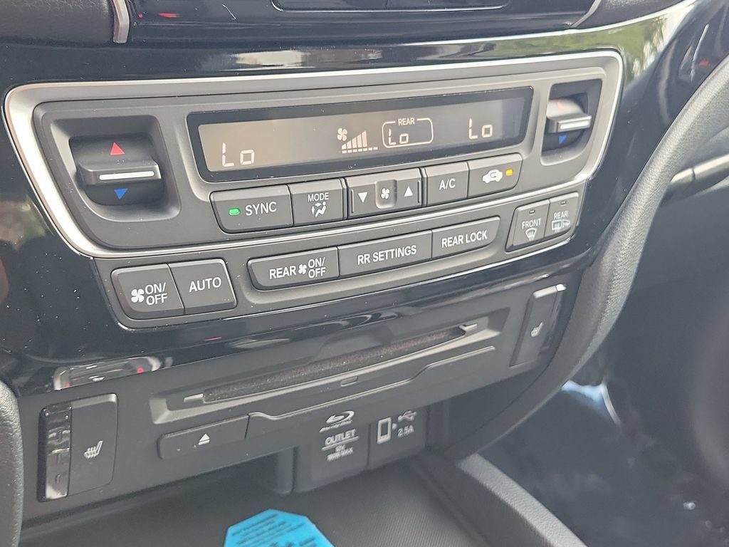 Used 2021 Honda Pilot Touring image 34