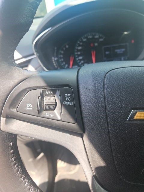 Used 2020 Chevrolet Trax LT w/ LT Convenience Package FWD image 8