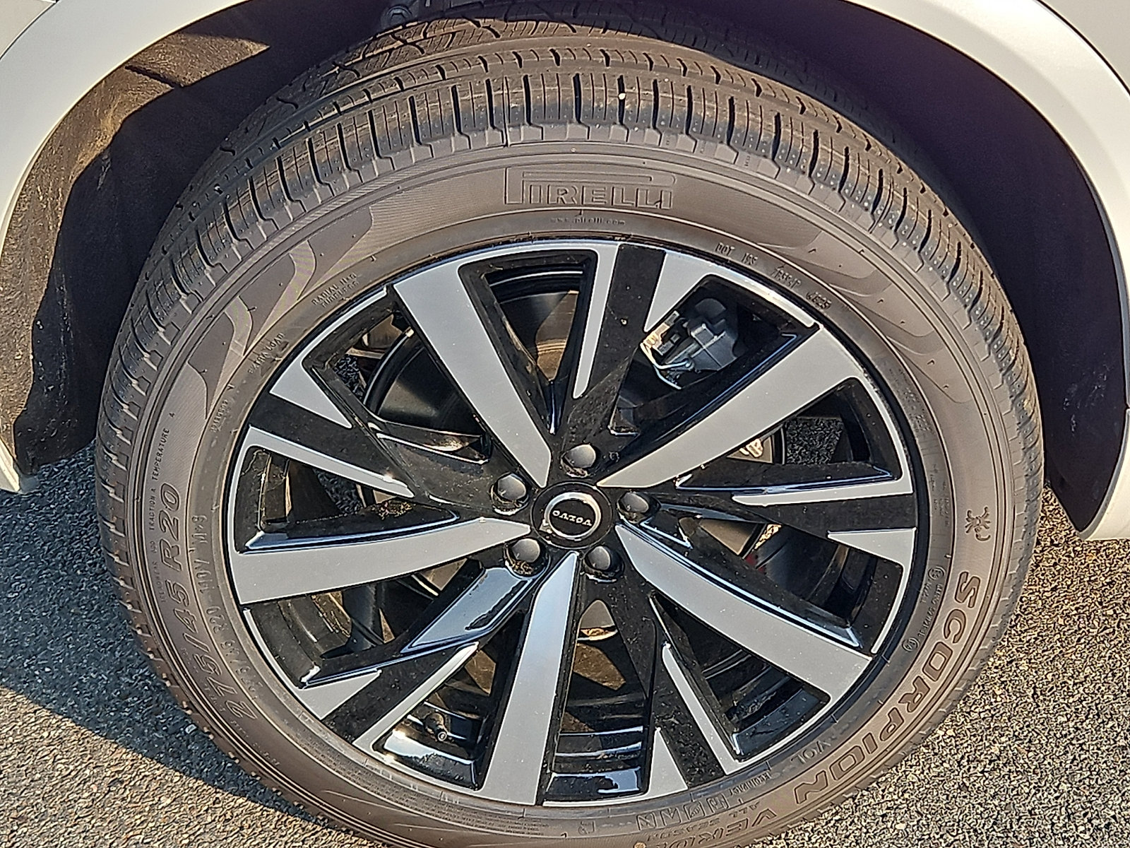 New 2026 Volvo XC90 B5 Core AWD/4WD image 7