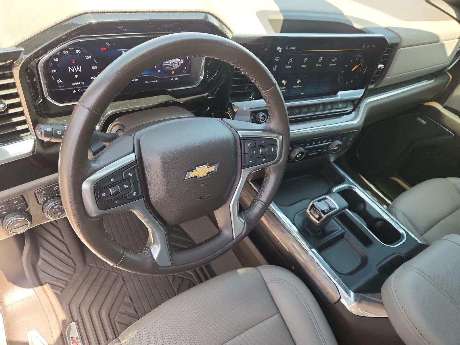 Used 2023 Chevrolet Silverado 1500 LTZ w/ Z71 Off-Road Package AWD/4WD image 10