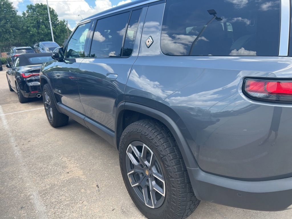Used 2025 Rivian R1S Adventure AWD/4WD image 3