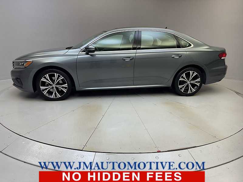 Used 2021 Volkswagen Passat 2.0T SE image 2