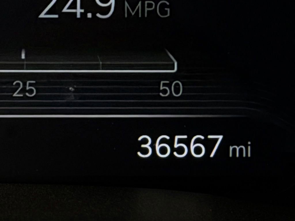 Used 2023 Genesis GV70 2.5T Select w/ Select Package image 18