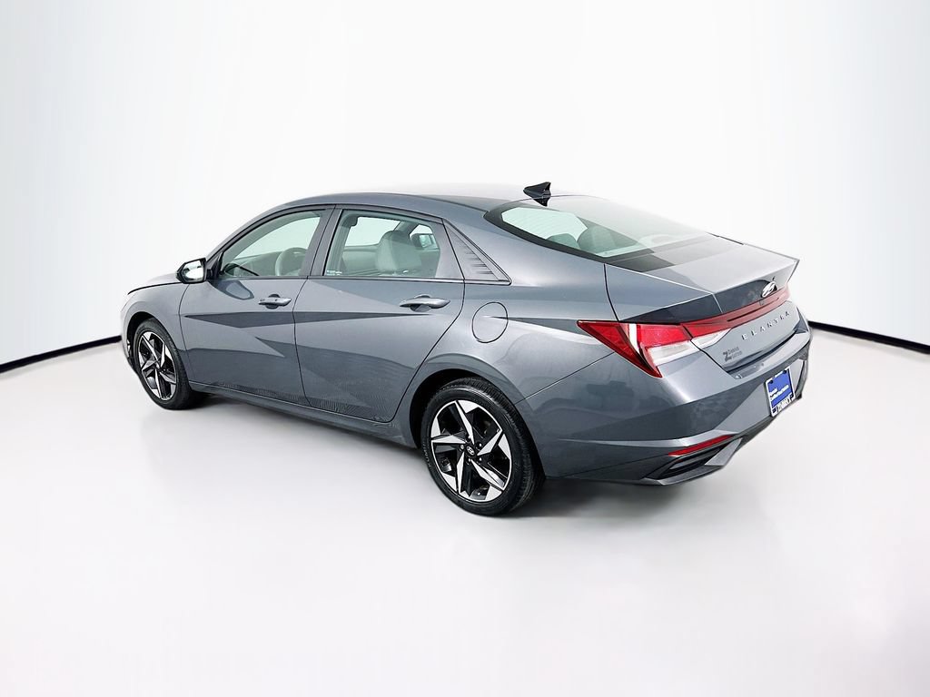 Certified 2023 Hyundai Elantra SEL w/ Convenience Package FWD image 5