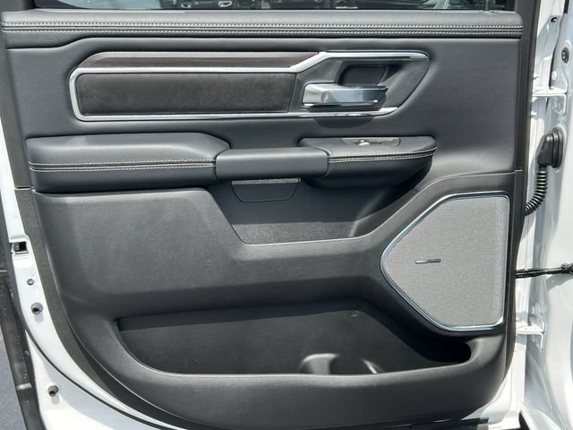 New 2026 RAM 1500 Laramie AWD/4WD image 39