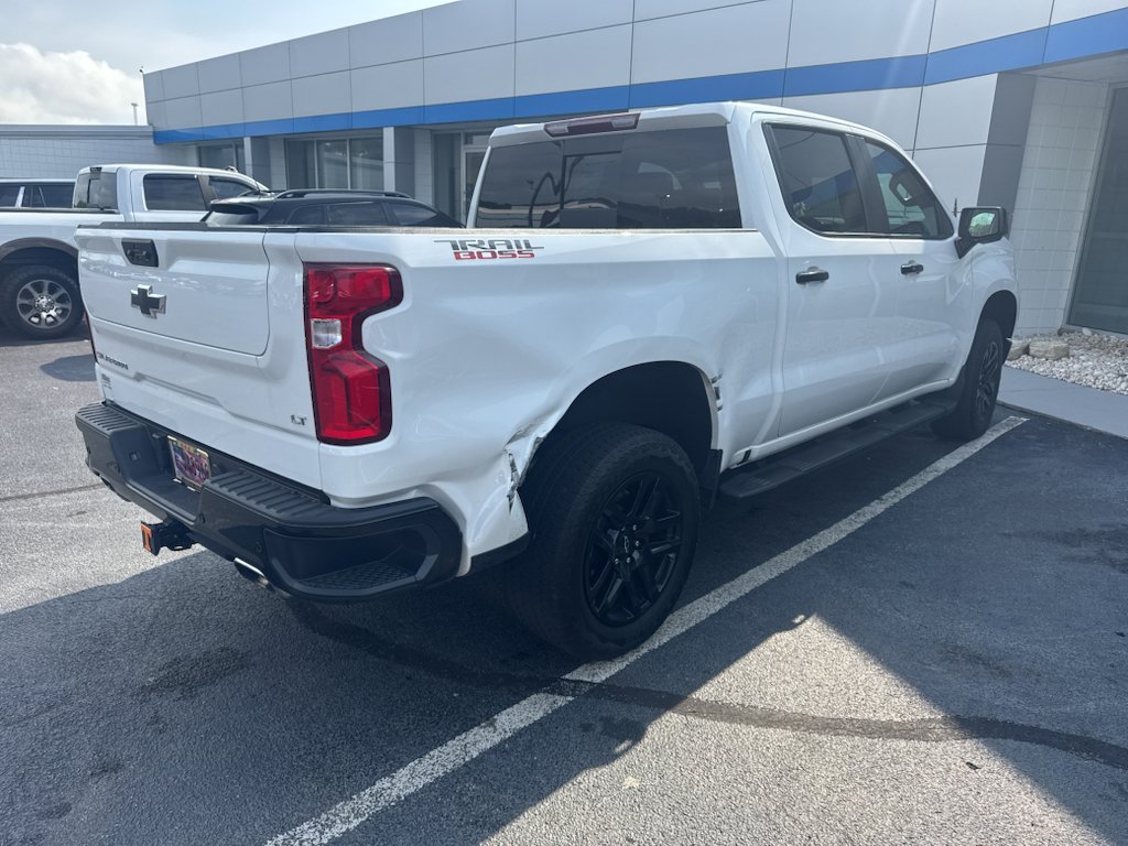 Used 2025 Chevrolet Silverado 1500 LT Trail Boss w/ LT Trail Boss Premium Package AWD/4WD image 5