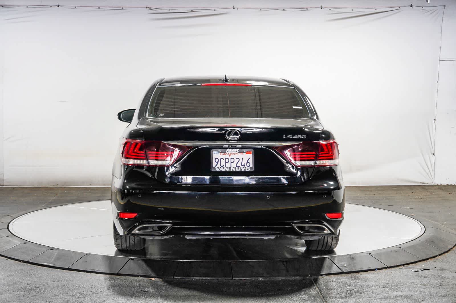 Used 2016 Lexus LS 460 w/ Comfort Package RWD image 3