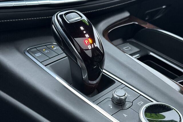 Used 2023 Cadillac Escalade Premium Luxury Platinum image 21