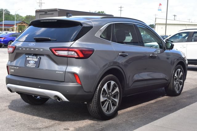 Used 2023 Ford Escape Platinum AWD/4WD image 13