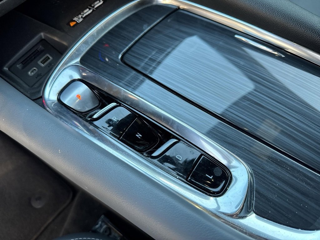 Used 2024 Buick Enclave Premium image 5