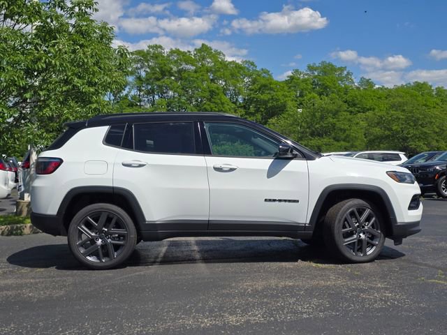 New 2026 Jeep Compass Limited w/ Sun, Sound & Navigation Group AWD/4WD image 29