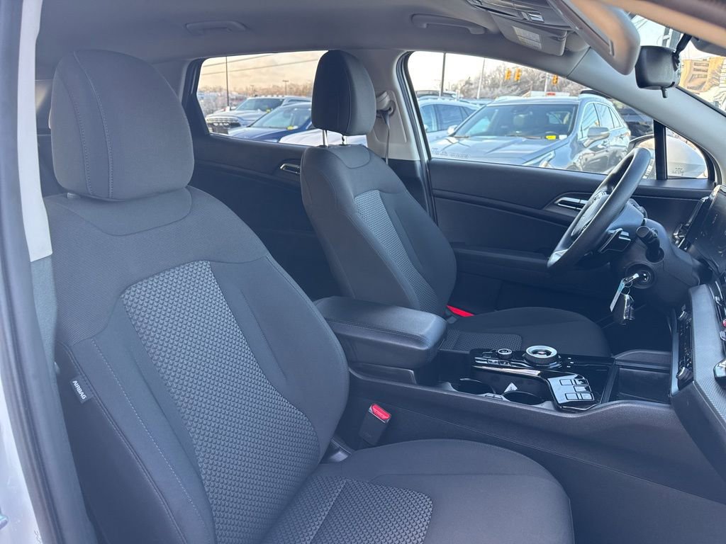 Used 2023 Kia Sportage LX image 21