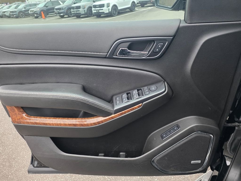 Used 2020 Chevrolet Suburban Premier image 30