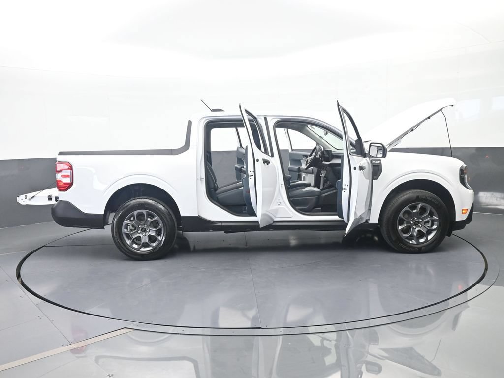 Used 2025 Ford Maverick XLT w/ Equipment Group 302A AWD/4WD image 74