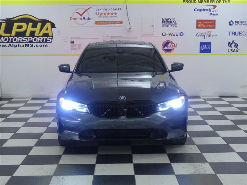 Used 2022 BMW 330i xDrive Sedan AWD/4WD image 2