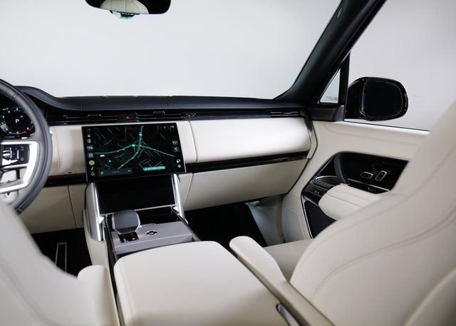 New 2026 Land Rover Range Rover SE AWD/4WD image 14