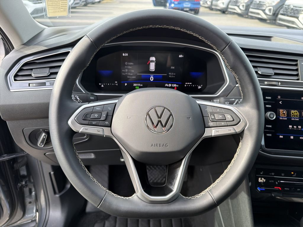 Used 2023 Volkswagen Tiguan SE FWD image 24